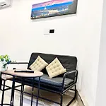 Modern Near Centro דירה *